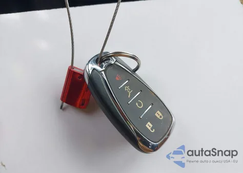 2018 Chevrolet Equinox Premier z USA, uszkodzony, nr VIN 2GNAXVEV3J6123678